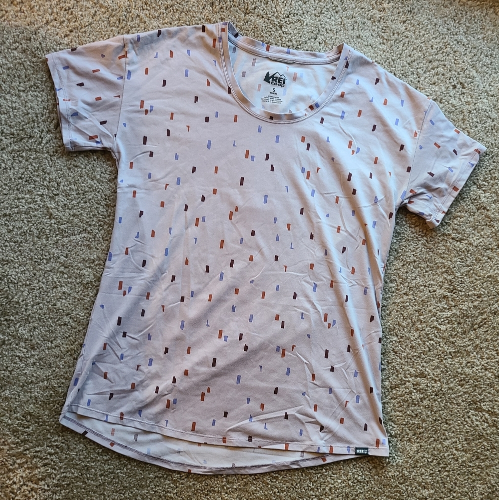REI Women's Sahara Tee Shirt Size Small EUC
